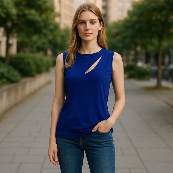 Gucci
Bateau Neckline Sleeveless Top - Picture 1 of 5